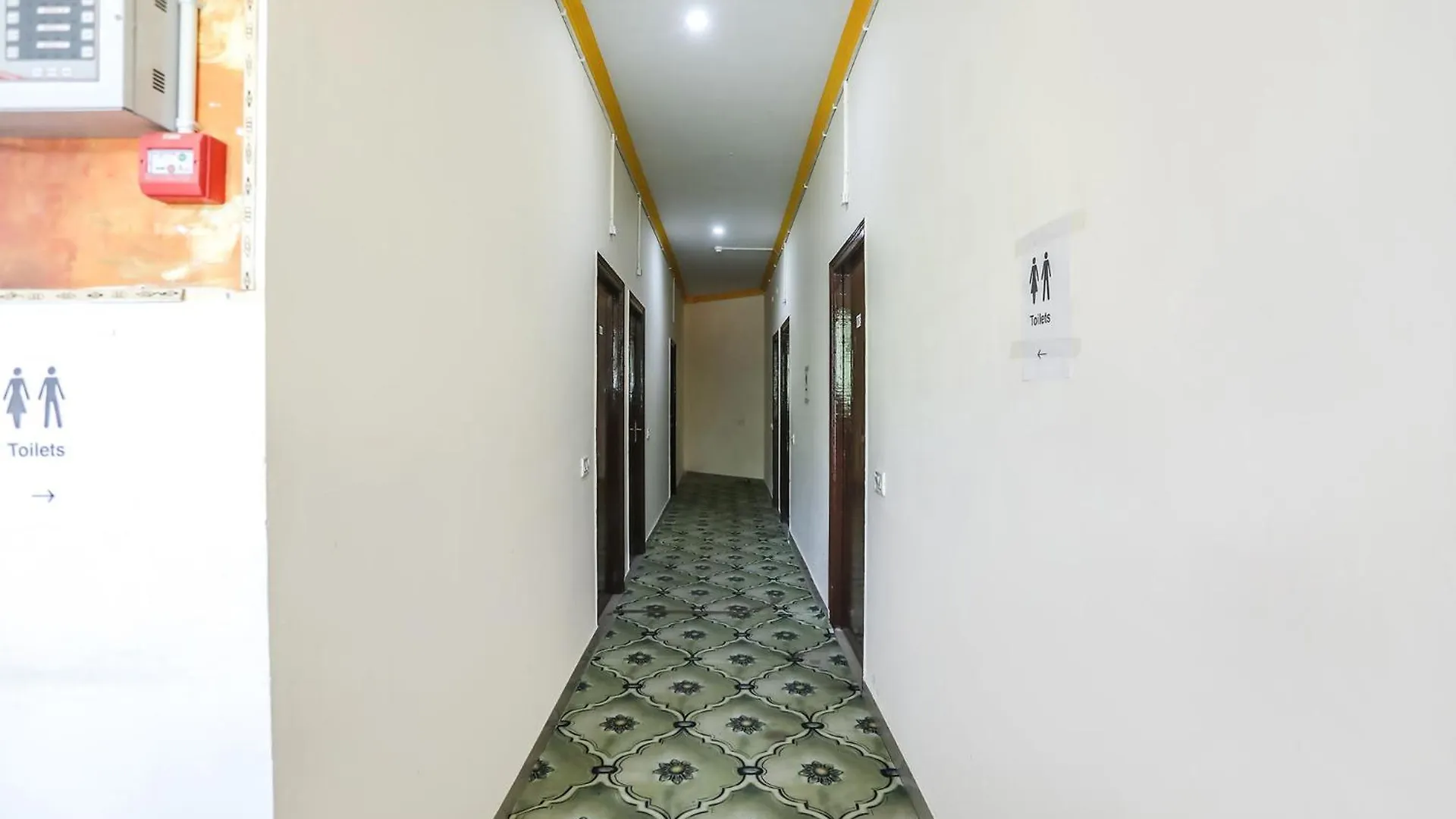 Fabexpress Grand Resort Agra  Agra (Uttar Pradesh)