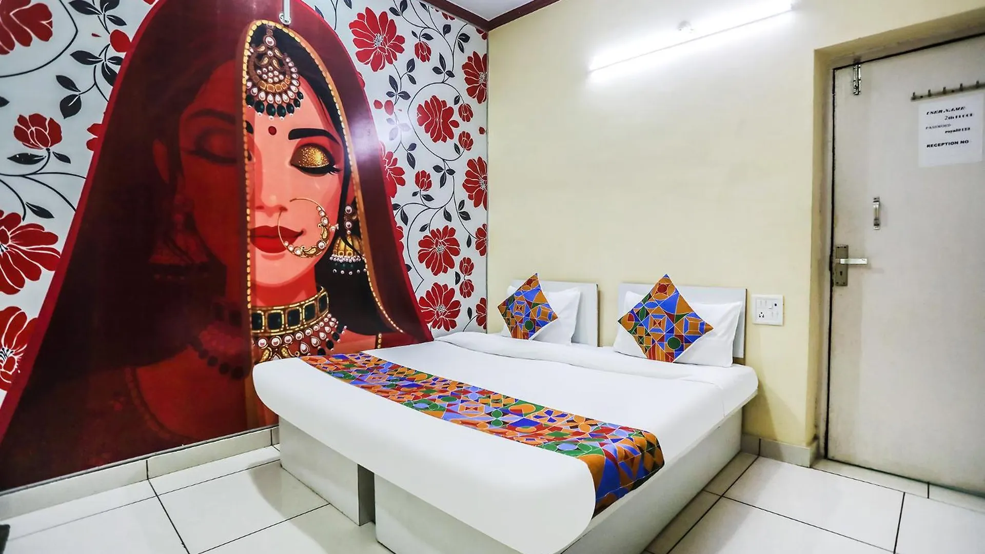 Fabexpress Grand Resort Agra  Bed & Breakfast