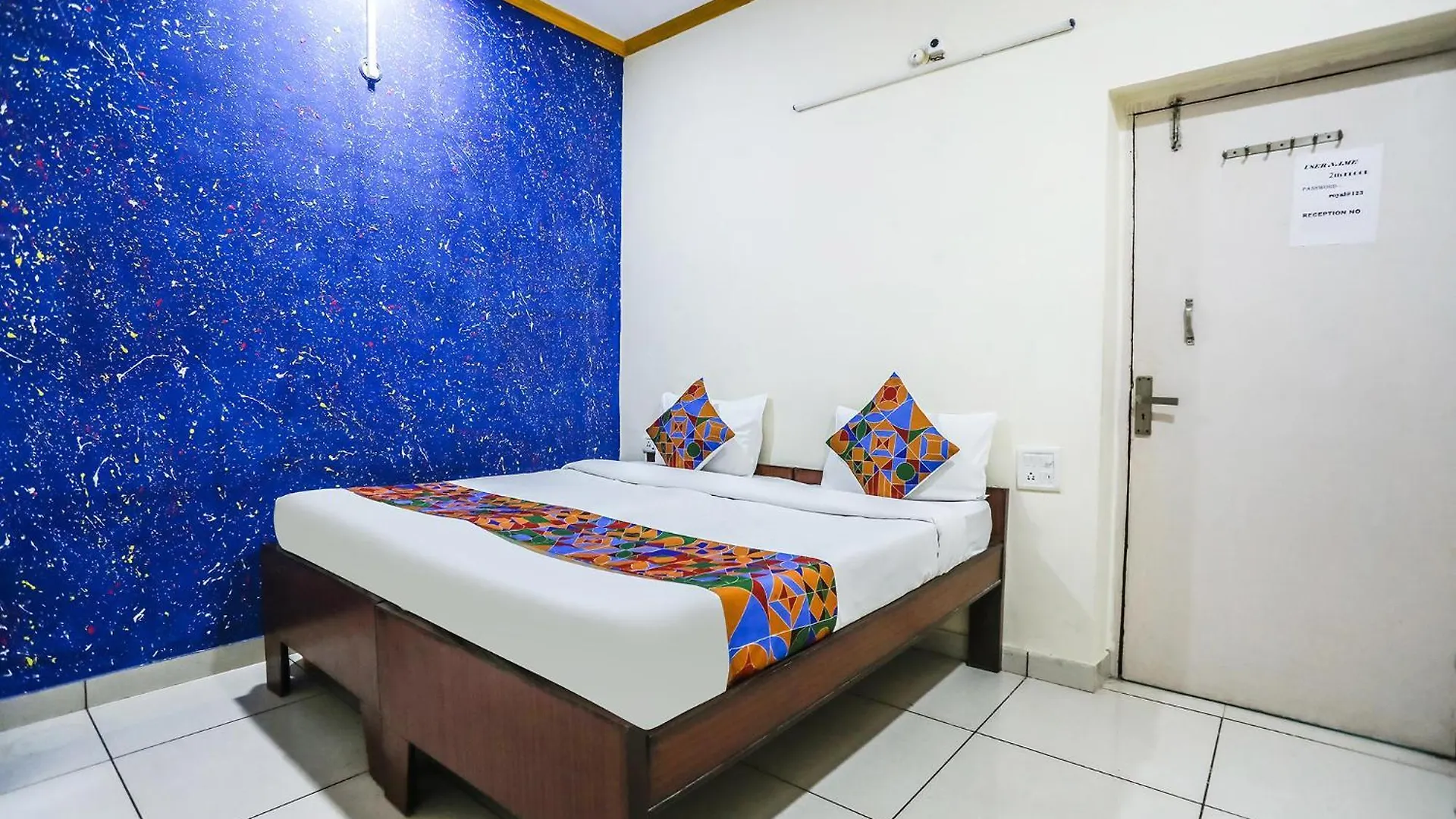 Fabexpress Grand Resort Agra