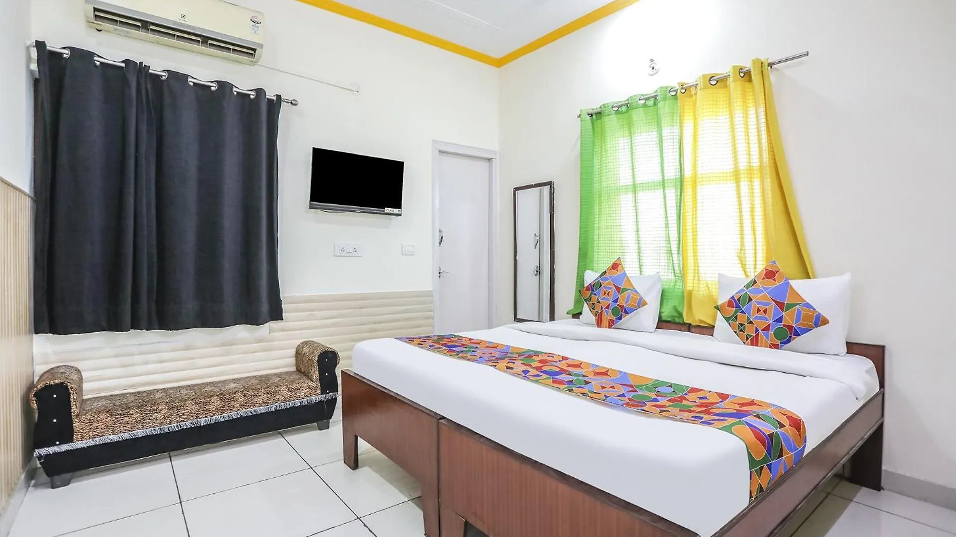 Fabexpress Grand Resort Agra  Agra (Uttar Pradesh)