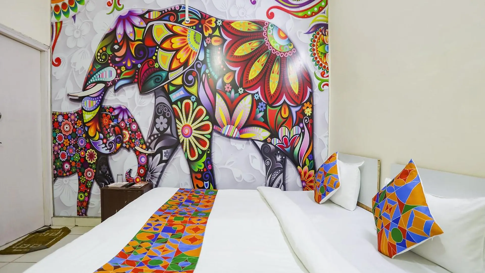 Fabexpress Grand Resort Agra  Bed & Breakfast Agra (Uttar Pradesh)